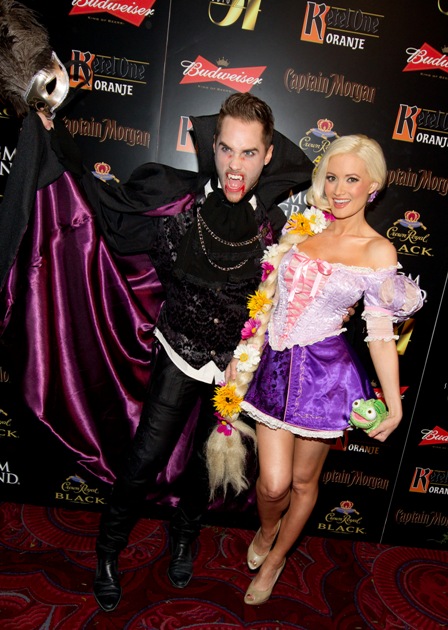 holly-madison-and-josh-stickland-on-carpet-at-studio-54-las-vegas-10-29-11